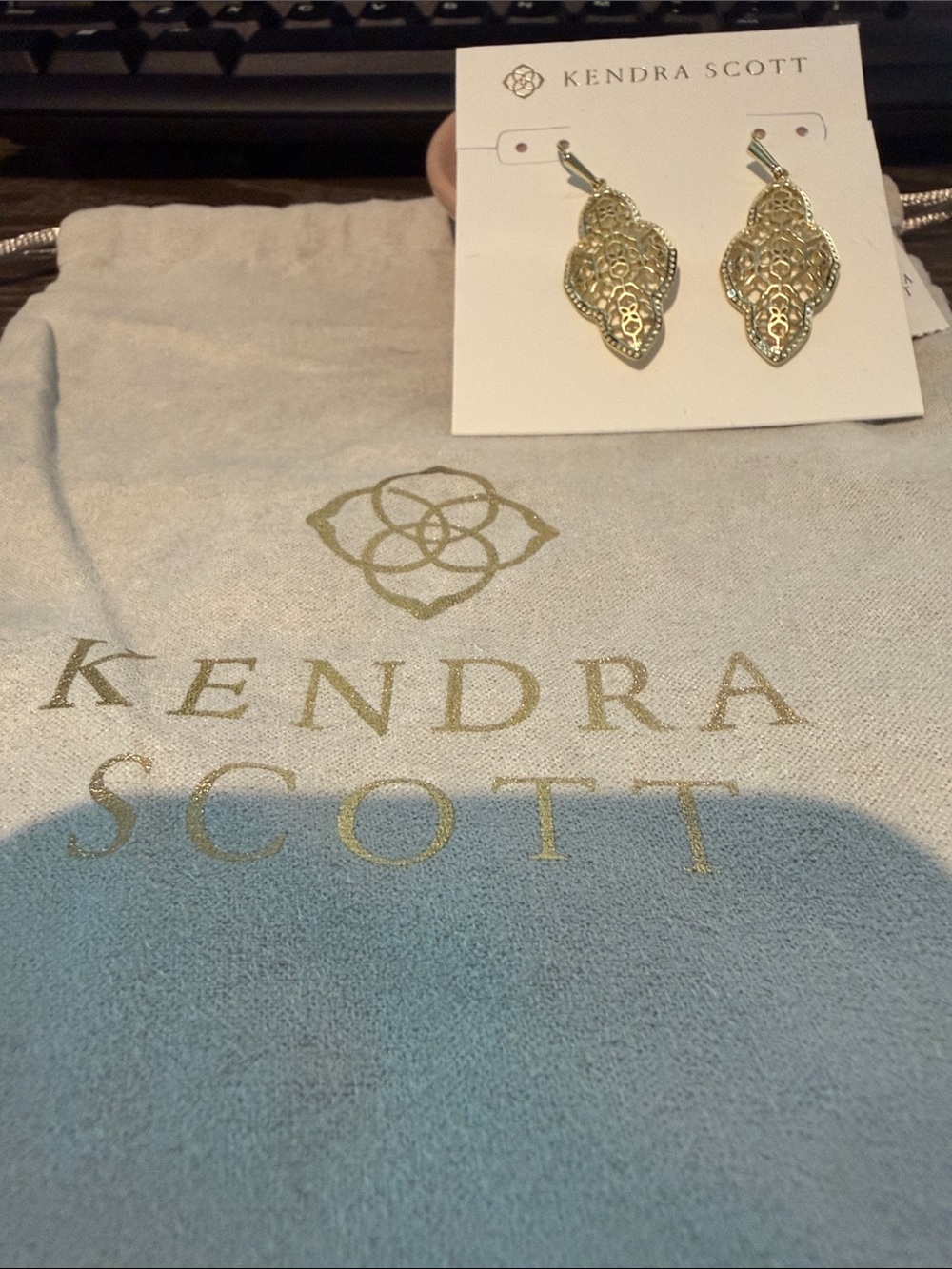 KENDRA SCOTT Abbie Drop